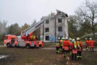 Katastrophenschutzübung des Landkreises 2010: Höhenrettung in "Lanouville". 