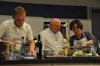 Die Küche ist kein Ponyhof! Christian Begyn mit Elisa Russano (rechts) und Markus Baatz (links)