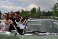 Rallye "Route Verte": Familie Tidof vor der Silhoutte von "Wo sind wir hier eigentlich"