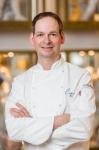 Zu allen vier Jahreszeiten Kreativität in der Küche des Hamburger Hotels Vier Jahreszeiten: Küchendirektor Christoph Rüffer