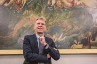 Zieht die EZB den Sparern und Sparkassen den Stecker? Sparkassenchef Marcel Thimm im Fernseh-Interview.