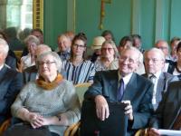 Helmut Rippl, Deutschlands großer Meister der schönen Bäume, und Frau Christa bei Verleihung im Schloss Branitz.