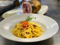 Creazione di pasta alla Rocco Leone: Freiburgs König des Pasta-Renners „Spaghetti alla Carbonara“
