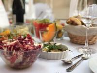 Traum-Hochzeiten: Rocco und Nicole Leone bitten zum Fest der Liebe in den fürstlichen Gutshof von Umkirch.