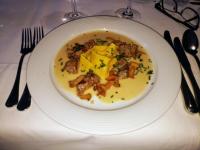 Eine seltene Köstlichkeit für Kenner: Gizzi-Ragout mit frischen Pfifferlingen und Nudeln.