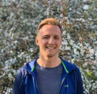 Thaibox-Weltmeister Tobias Bräunig sticht mit Kraft und macht Karriere als Immobilien-Unternehmer in Lahr.