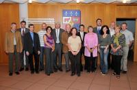 Der neue Gemeinderat von Umkirch: Gruppenphoto mit dem Bürgermeister